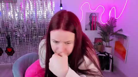 Lily online show from 02-12-26, 06:52