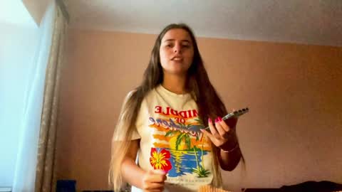 Lily online show from 02-08-25, 01:01