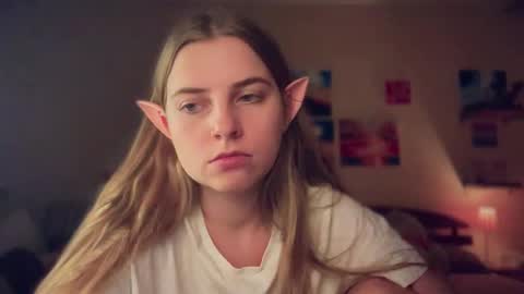 Lily online show from 10-27-25, 04:55