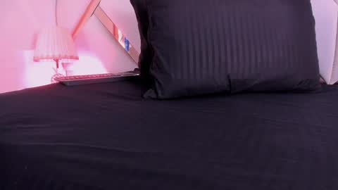   .  online show from 05-20-26, 04:51