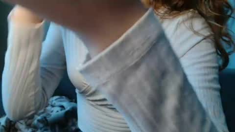 small lily online show from 04-17-26, 03:15