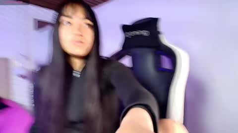 lily_waist online show from 09-27-25, 11:04