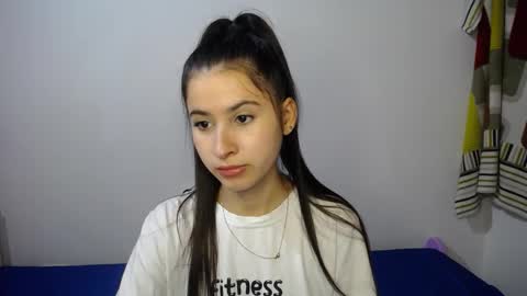 Snapshot of lilybumn chatting on 12-20-25, 11:34 Lily Dumn online show from 12-20-25, 11:34