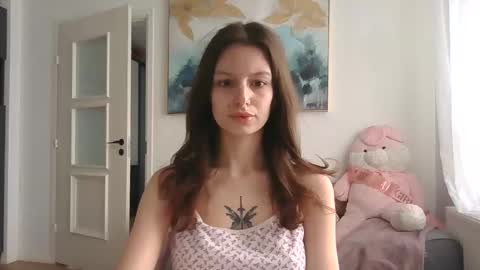 lilycandy_ online show from 03-10-26, 11:37