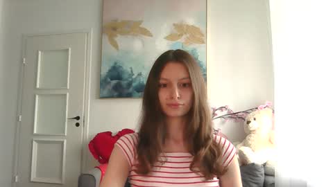 lilycandy_ online show from 06-11-26, 09:18