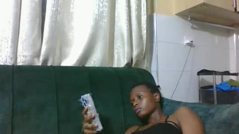 lilycute19 online show from 02-12-26, 11:00