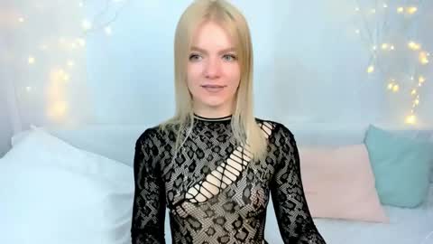 lilydavisss online show from 04-01-26, 02:23