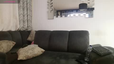 lily online show from 06-25-26, 06:51