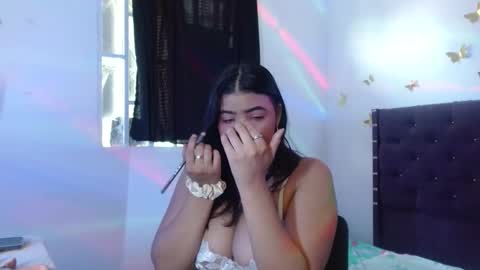 Snapshot of lilyloock1105 chatting on 03-27-26, 08:19 lilyloock1105 online show from 03-27-26, 08:19