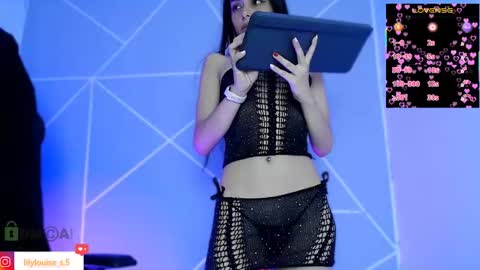 Snapshot of lilylouisee_ chatting on 05-18-26, 01:56 Liliana louise online show from 05-18-26, 01:56