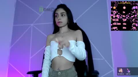 Snapshot of lilylouisee_ chatting on 05-20-26, 12:06 Liliana louise online show from 05-20-26, 12:06