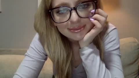 LilyMae online show from 12-09-24, 07:18