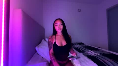 lilypowpow online show from 12-05-25, 03:04