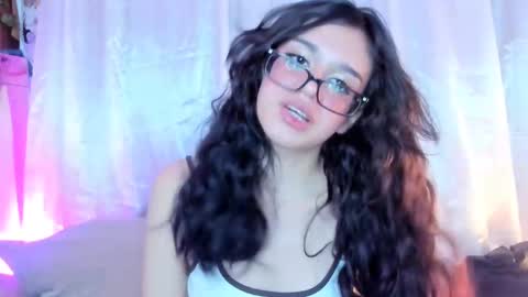 Snapshot of lilyskinny27 chatting on 03-02-25, 06:37 lilyskinny27 online show from 03-02-25, 06:37