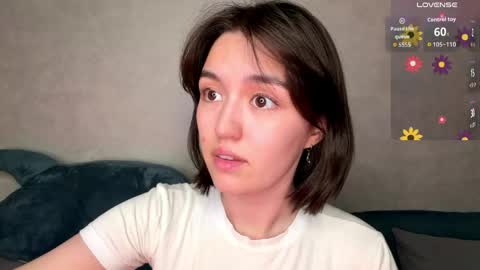 Snapshot of lilysollar chatting on 05-18-26, 06:25 Lily online show from 05-18-26, 06:25