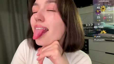 Snapshot of lilysollar chatting on 06-08-26, 06:52 Lily online show from 06-08-26, 06:52