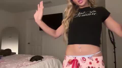 lilysummers21208 online show from 01-17-26, 11:41