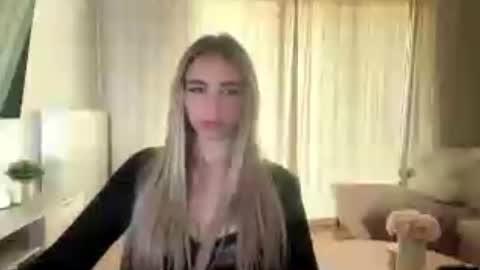 Lily online show from 06-17-26, 04:30