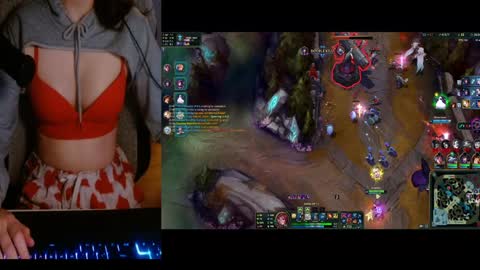 Snapshot of lilythrone chatting on 01-16-25, 05:21 Lily Rone online show from 01-16-25, 05:21