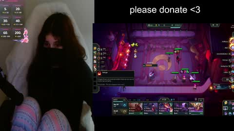 Snapshot of lilythrone chatting on 01-30-25, 04:02 Lily Rone online show from 01-30-25, 04:02