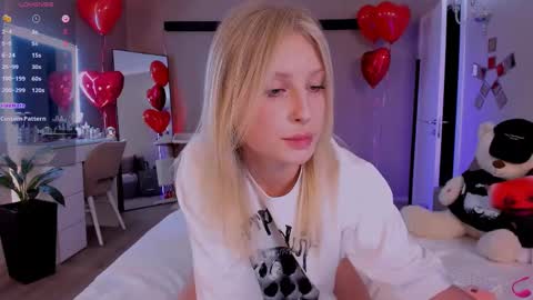 Lily online show from 02-14-25, 05:03