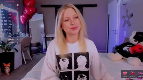 Lily online show from 02-18-25, 08:25
