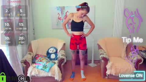Snapshot of lilyviolet7 chatting on 07-08-26, 07:57 Hi Im Lily online show from 07-08-26, 07:57