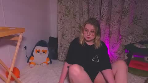 lime cat online show from 11-07-25, 02:00