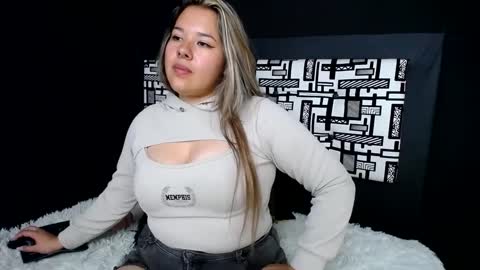 Snapshot of lina_browm chatting on 02-02-25, 01:34 Lina Browm online show from 02-02-25, 01:34