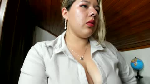 Snapshot of lina_browm chatting on 02-08-25, 11:45 Lina Browm online show from 02-08-25, 11:45