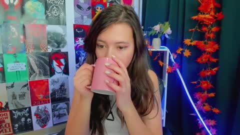 Lina online show from 12-19-24, 05:29