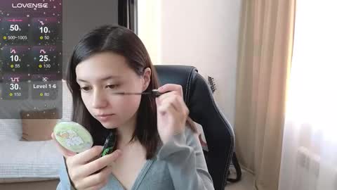 Lina online show from 10-17-25, 11:02