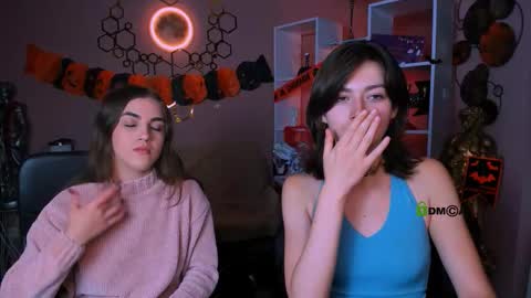 lina_fox12 online show from 10-27-25, 01:15