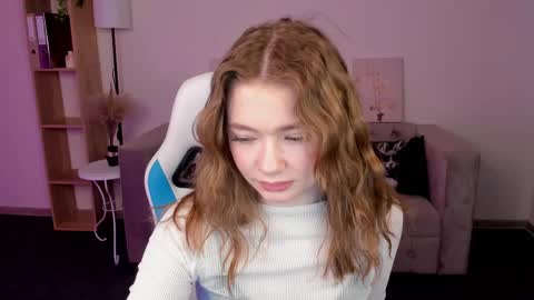 Lina online show from 03-11-25, 03:37