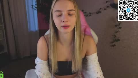 LINA online show from 04-20-26, 01:08