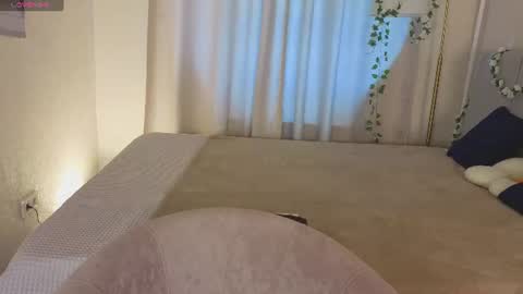 Snapshot of lina_reeds chatting on 06-29-26, 01:01 LINA online show from 06-29-26, 01:01
