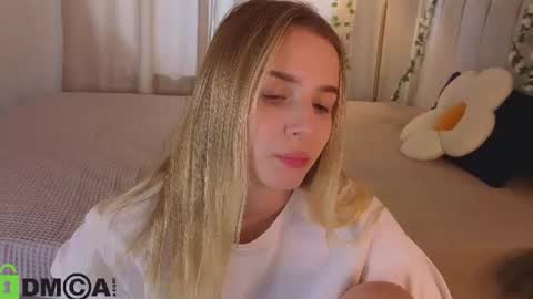Snapshot of lina_reeds chatting on 07-14-26, 01:08 LINA online show from 07-14-26, 01:08