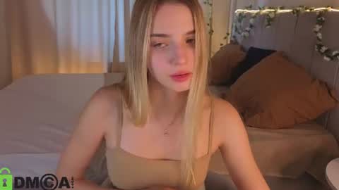 Snapshot of lina_reeds chatting on 07-20-26, 01:31 LINA online show from 07-20-26, 01:31