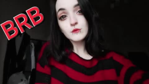 Lina 3  1715622743 online show from 12-22-25, 09:17