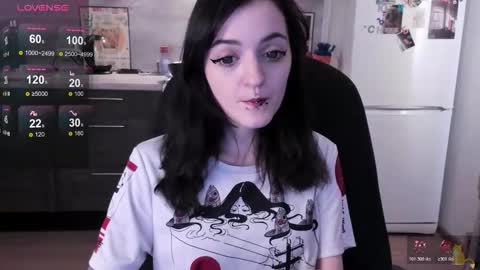 Snapshot of lina_tyaan chatting on 02-03-26, 06:51 Lina 3 1715622743 online show from 02-03-26, 06:51