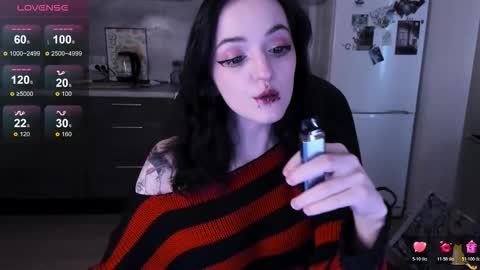 Snapshot of lina_tyaan chatting on 02-11-26, 07:02 Lina 3 1715622743 online show from 02-11-26, 07:02