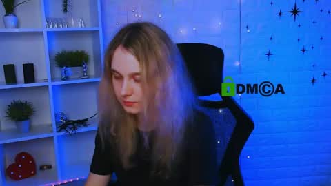 linaa_dolly online show from 06-08-26, 01:33
