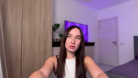 Lina online show from 09-14-25, 04:39