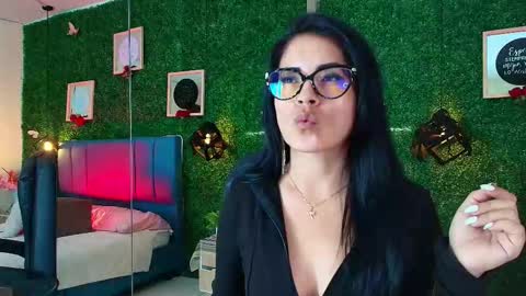 Lina  online show from 11-10-25, 11:53