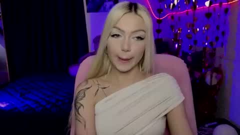 I am Lina online show from 07-08-26, 10:09