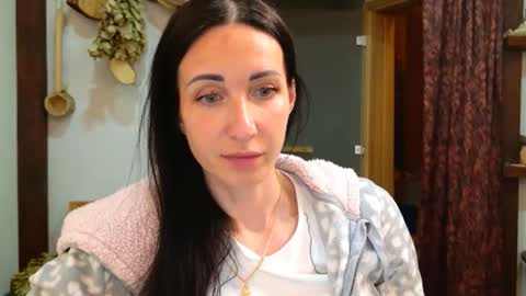 LinaLivee online show from 05-28-26, 07:00
