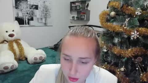 Lina online show from 01-12-25, 08:25