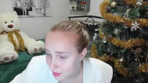 Lina online show from 01-12-25, 11:26