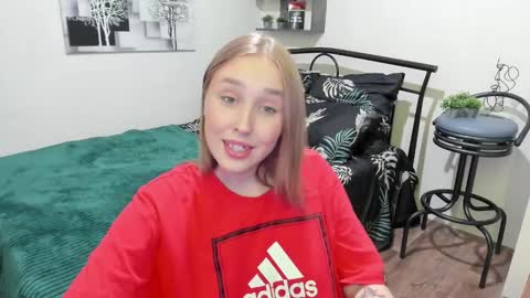 Lina online show from 01-27-25, 03:18