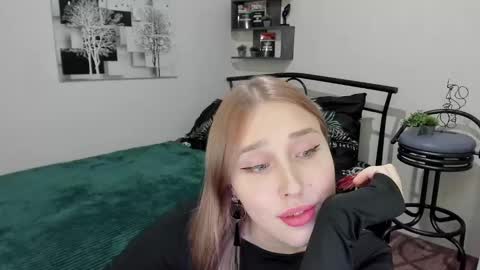 Lina online show from 02-04-25, 01:02